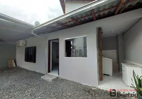 Foto 1 de Apartamento com 1 Quarto para alugar, 23m² em Santo Antônio, Joinville