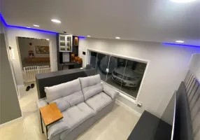 Foto 1 de Sobrado com 3 Quartos à venda, 190m² em Brooklin, São Paulo