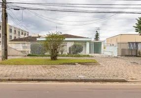Foto 1 de Sobrado com 4 Quartos para venda ou aluguel, 744m² em Cristo Rei, Curitiba