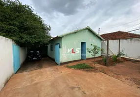 Foto 1 de Casa com 2 Quartos à venda, 200m² em Santos Dumont, Itumbiara