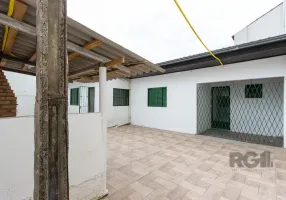 Foto 1 de Casa com 2 Quartos para alugar, 79m² em Cavalhada, Porto Alegre