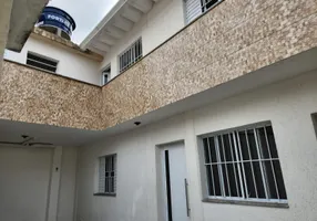 Foto 1 de Casa com 1 Quarto para alugar, 40m² em Jardim Munhoz, Guarulhos