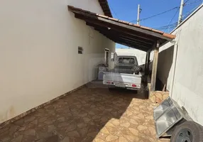 Foto 1 de Casa com 4 Quartos à venda, 175m² em Santa Rosa, Uberlândia