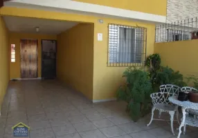 Foto 1 de Casa com 3 Quartos à venda, 130m² em Nova Mirim, Praia Grande