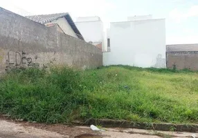 Foto 1 de Lote/Terreno à venda, 402m² em Jardim Itália, Uberlândia