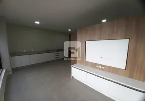 Foto 1 de Apartamento com 1 Quarto para alugar, 68m² em Centro, Florianópolis
