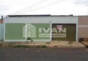 Foto 1 de Casa com 4 Quartos à venda, 134m² em Granada, Uberlândia