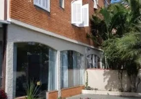 Foto 1 de Sobrado com 3 Quartos à venda, 210m² em Jardim Meny, São Roque