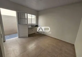 Foto 1 de Casa com 1 Quarto para alugar, 35m² em Vila Lucia, São Paulo