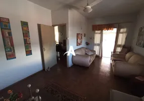 Foto 1 de Casa com 3 Quartos à venda, 180m² em Tabajaras, Uberlândia