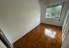 Foto 1 de Apartamento com 3 Quartos à venda, 109m² em Copacabana, Rio de Janeiro