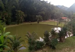 Foto 1 de Fazenda/Sítio com 5 Quartos à venda, 30000m² em Volta do Piao, Teresópolis