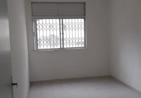 Foto 1 de Apartamento com 3 Quartos para alugar, 75m² em Costa Azul, Salvador