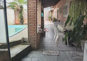 Foto 1 de Casa com 3 Quartos à venda, 160m² em Travessão, Caraguatatuba