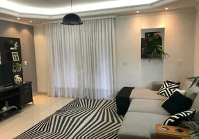 Foto 1 de Casa com 5 Quartos à venda, 334m² em Jardim Botânico, Goiânia