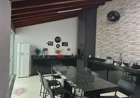 Foto 1 de Casa com 3 Quartos à venda, 80m² em Itapuã, Salvador