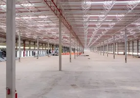 Foto 1 de Galpão/Depósito/Armazém para alugar, 2022m² em Quitaúna, Osasco