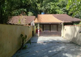 Foto 1 de Casa com 2 Quartos à venda, 200m² em PRAIA DE MARANDUBA, Ubatuba