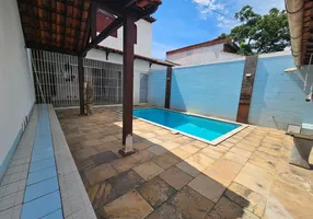 Foto 1 de Casa com 3 Quartos à venda, 198m² em Alcântara, São Gonçalo