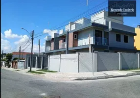 Foto 1 de Sobrado com 3 Quartos à venda, 153m² em Fazendinha, Curitiba