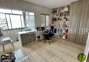 Foto 1 de Casa com 4 Quartos à venda, 210m² em Sao Gerardo, Fortaleza