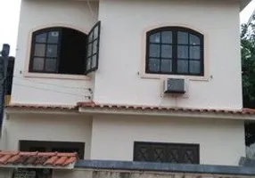 Foto 1 de Casa com 4 Quartos à venda, 180m² em Neves, São Gonçalo