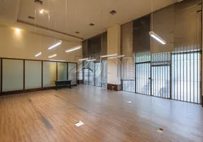 Foto 1 de Ponto Comercial para alugar, 500m² em Santa Efigênia, Belo Horizonte