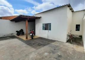 Foto 1 de Casa com 2 Quartos à venda, 150m² em Jardim Europa, Uberlândia