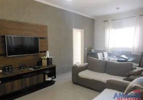 Foto 1 de Casa com 3 Quartos à venda, 190m² em Jardim Emília, Jacareí