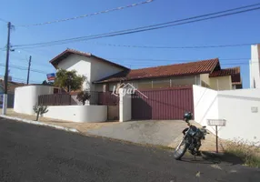 Foto 1 de Casa com 3 Quartos para alugar, 150m² em Jardim São Francisco, Marília