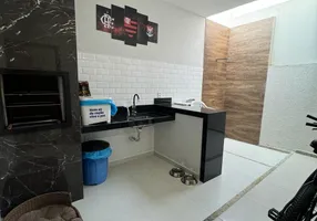 Foto 1 de Casa com 3 Quartos à venda, 130m² em Vale das Palmeiras, Macaé