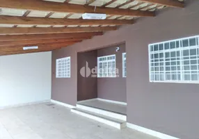 Foto 1 de Casa com 3 Quartos à venda, 140m² em Segismundo Pereira, Uberlândia