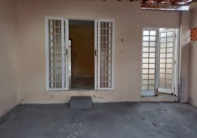 Foto 1 de Casa com 2 Quartos à venda, 68m² em Jardim Torrao De Ouro, São José dos Campos