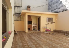 Foto 1 de Sobrado com 3 Quartos à venda, 216m² em Vila Bastos, Santo André