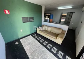 Foto 1 de Kitnet para alugar, 40m² em Tibery, Uberlândia