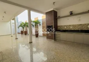 Foto 1 de Casa com 2 Quartos à venda, 208m² em Jardim Karaíba, Uberlândia