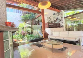 Foto 1 de Casa com 6 Quartos à venda, 791m² em Itacoatiara, Niterói