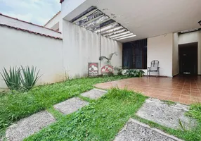 Foto 1 de Casa com 3 Quartos à venda, 178m² em Parque São Domingos, Pindamonhangaba