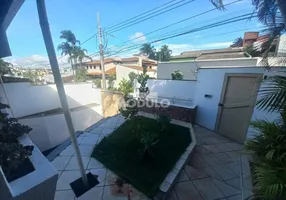 Foto 1 de Casa com 4 Quartos para alugar, 360m² em Tabajaras, Uberlândia