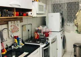 Foto 1 de Apartamento com 2 Quartos à venda, 50m² em Vila Taquari, São Paulo