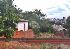 Foto 1 de Lote/Terreno à venda, 375m² em Itararé, Santa Maria