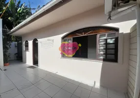 Foto 1 de Casa com 2 Quartos para alugar, 70m² em Rio Tavares, Florianópolis