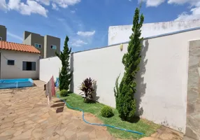 Foto 1 de Casa com 3 Quartos à venda, 130m² em Planalto, Uberlândia