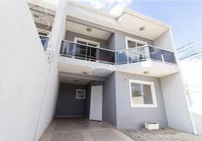 Foto 1 de Sobrado com 3 Quartos à venda, 105m² em Uberaba, Curitiba