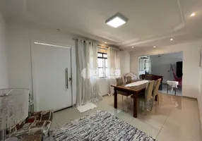 Foto 1 de Casa com 3 Quartos à venda, 190m² em Tubalina, Uberlândia