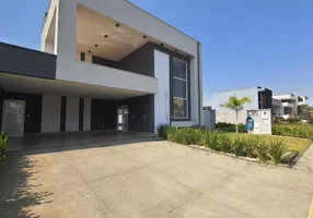 Foto 1 de Casa de Condomínio com 4 Quartos à venda, 213m² em Jardim Goiás, Goiânia