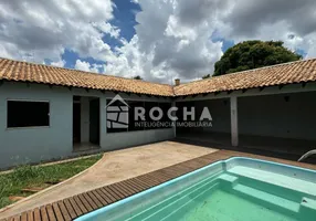 Foto 1 de Casa com 4 Quartos à venda, 180m² em Jardim Colibri, Campo Grande