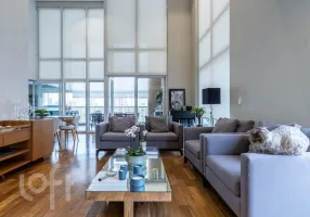 Foto 1 de Apartamento com 3 Quartos à venda, 238m² em Vila Mariana, São Paulo