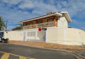 Foto 1 de Casa com 7 Quartos para alugar, 300m² em Jardim Francisco Fernandes, São José do Rio Preto