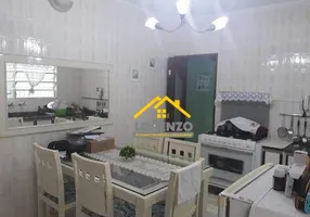 Foto 1 de Casa com 3 Quartos à venda, 182m² em Taboão, Diadema